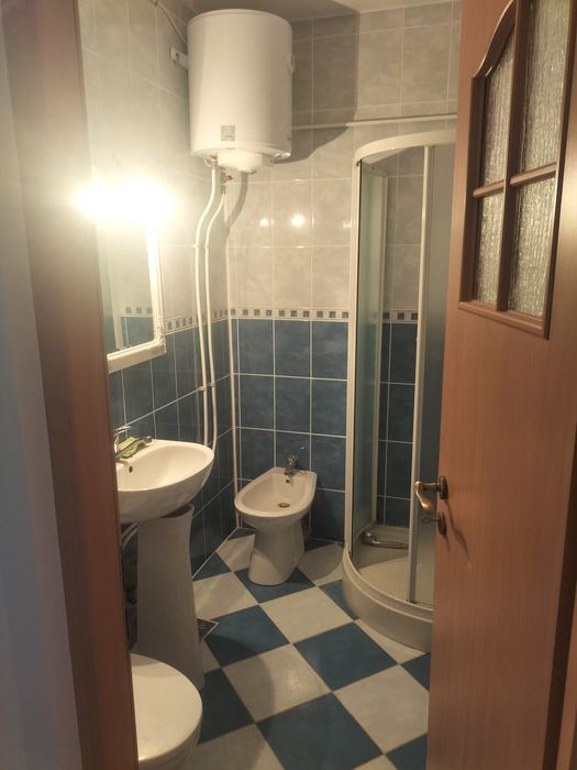 Vând apartament cu doua camere