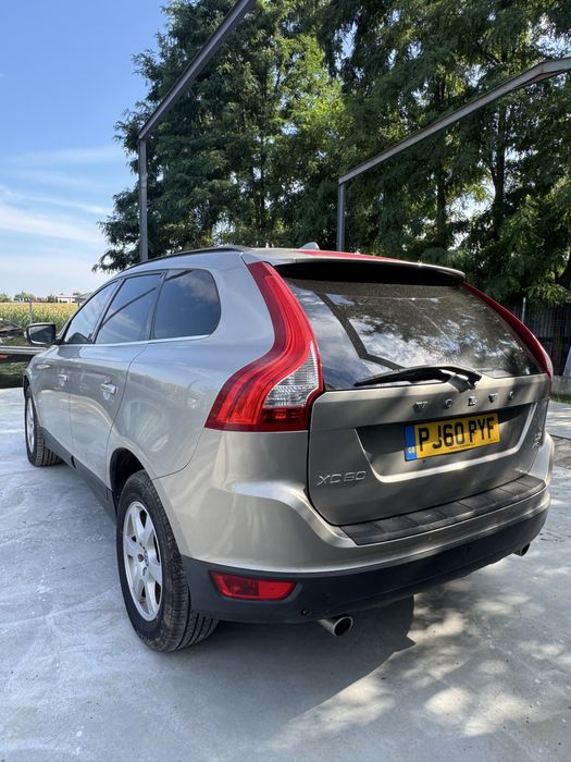Dezmembrez Volvo xc 60 2.4d 2011