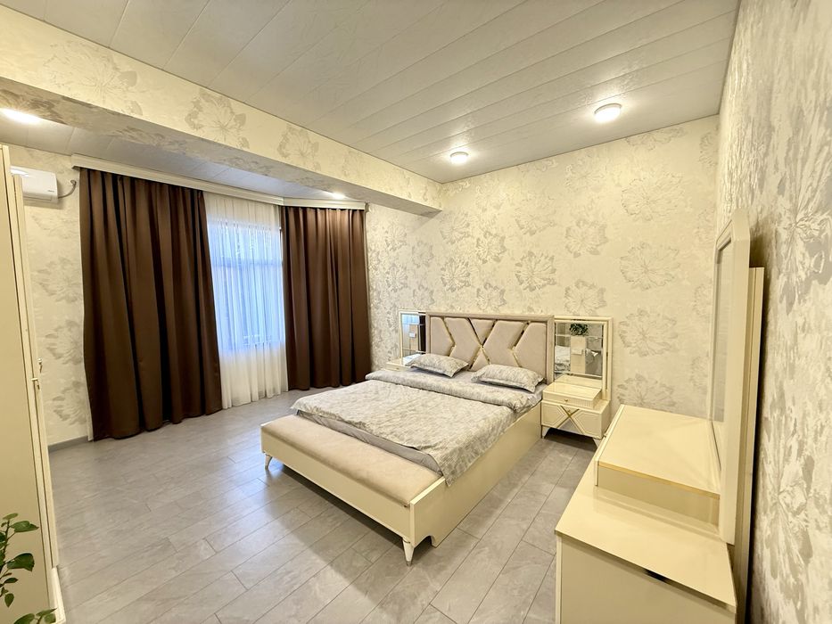 По суточному сдаётся 5-комнатная PREMIUM класс в Дагбитском районе