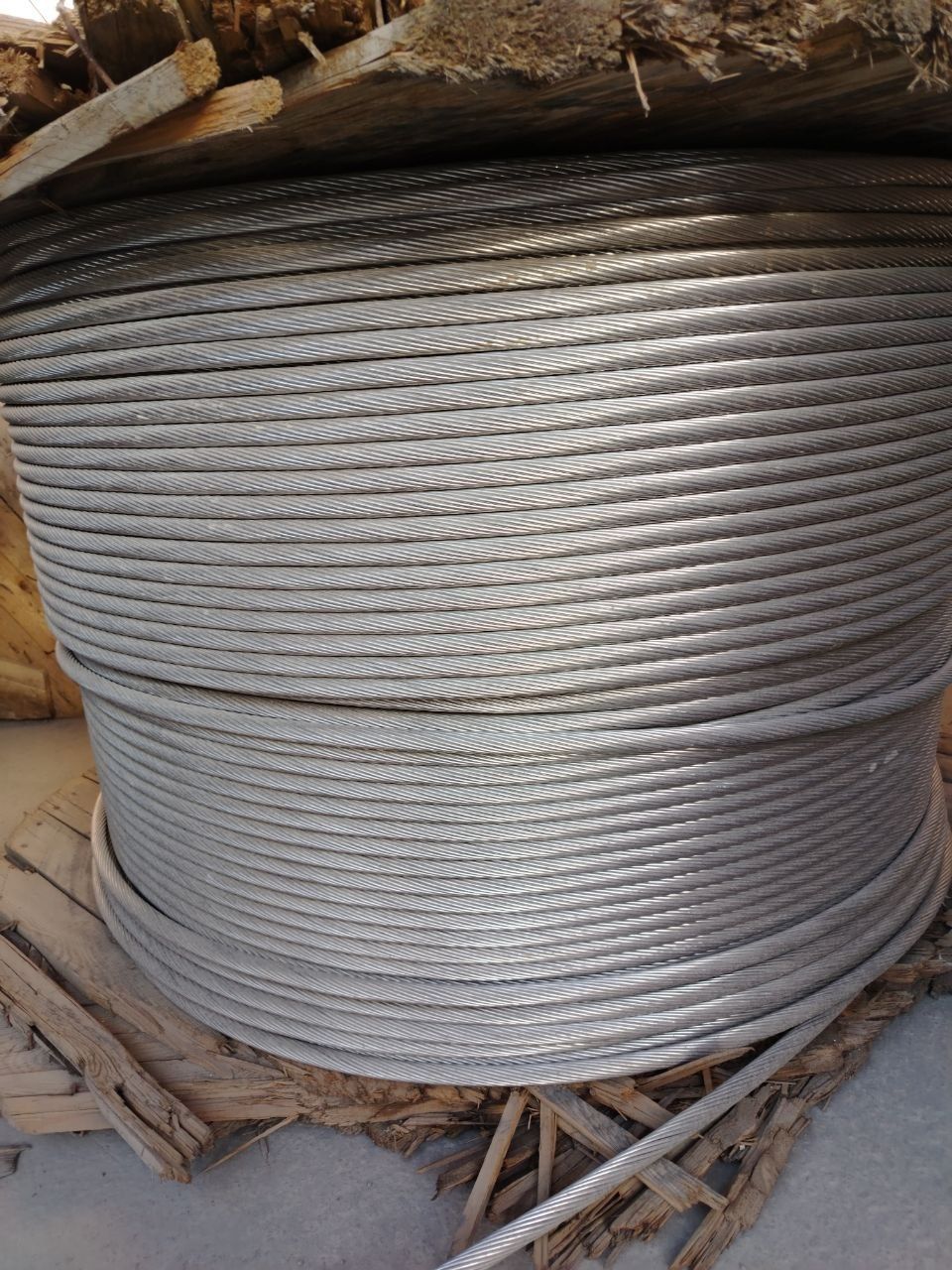 Kabel АС 1Х240 eng yaxshisi bizda