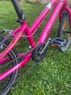 Vand bicicleta pentru copii de 5-8 ani, Merida roz.