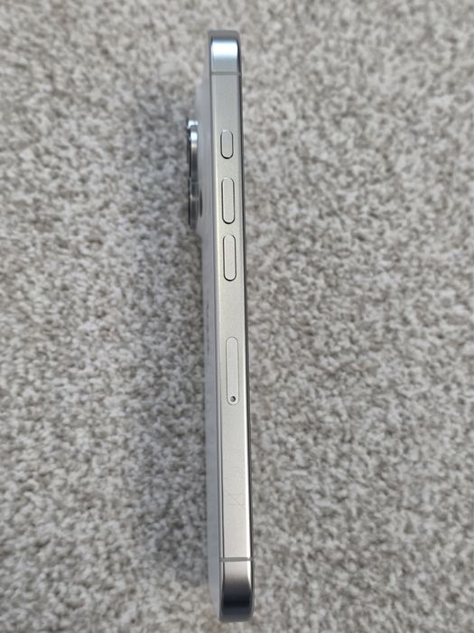 iPhone 16 Pro 128GB White Titanium Нов! Батерия 100%