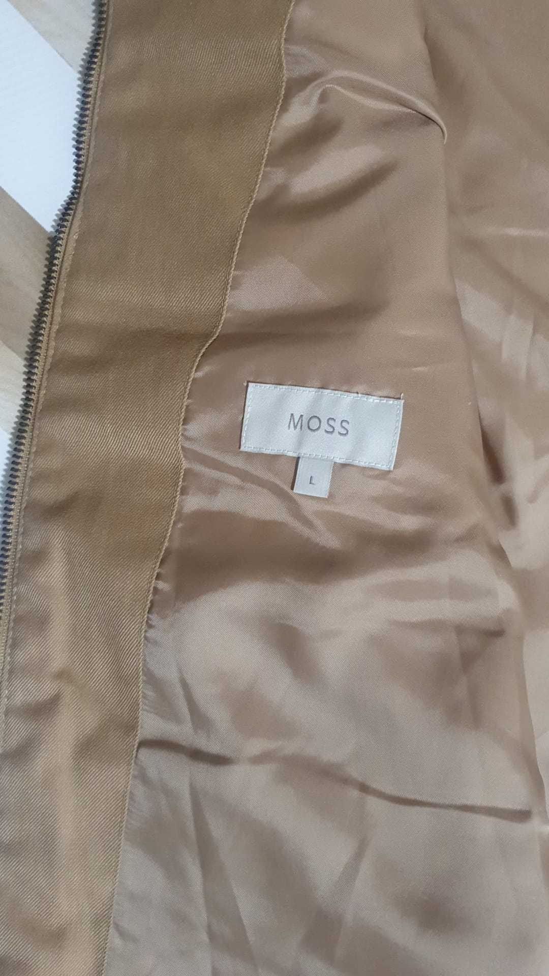 Vand vesta barbat Moss masura L originala noua cu eticheta.