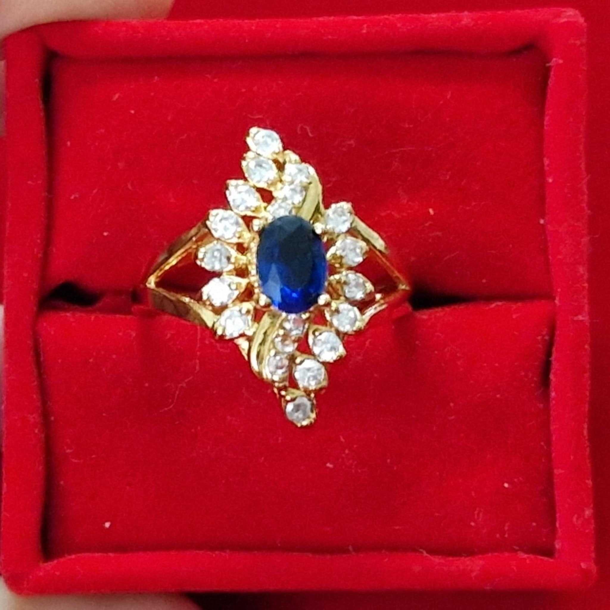 GR98,inel placat cu aur de 18k,masiv, zirconii albastre si albe,superb