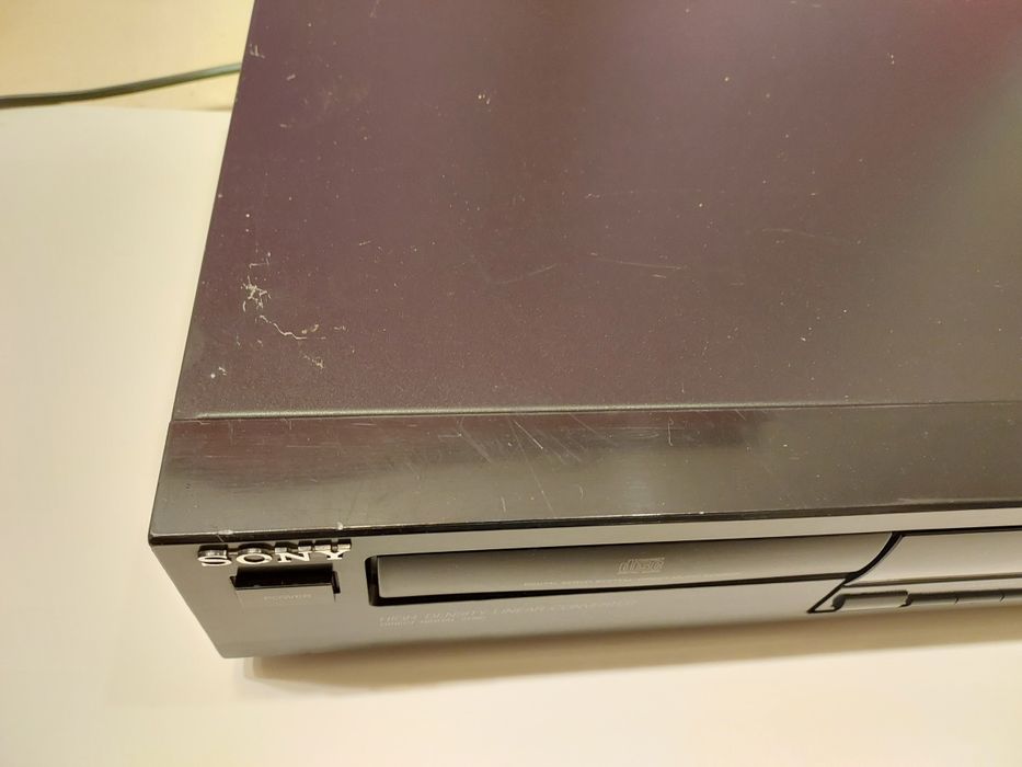 CD-Player Sony CDP-297. Made in France. Perfect funcțional.