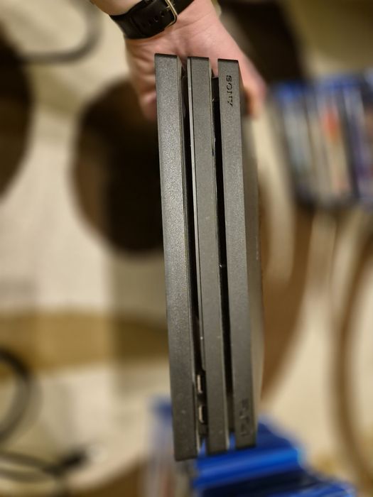 Ps4_pro_1Tb + 32 games