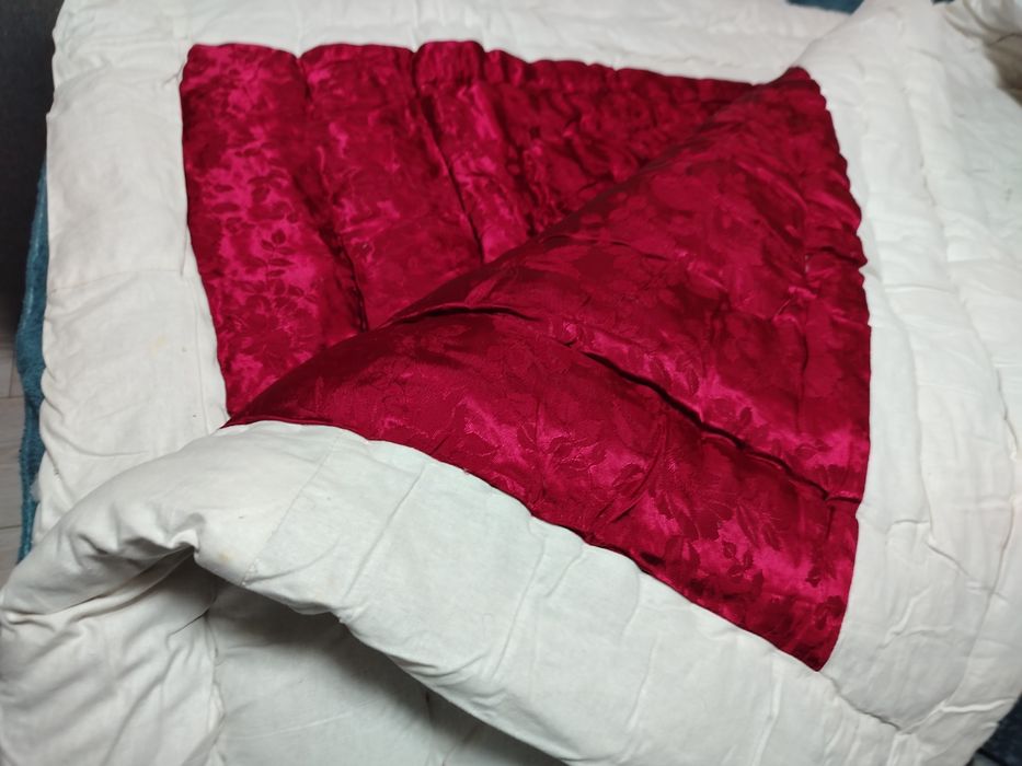 Нов ретро -вълнен юрган .