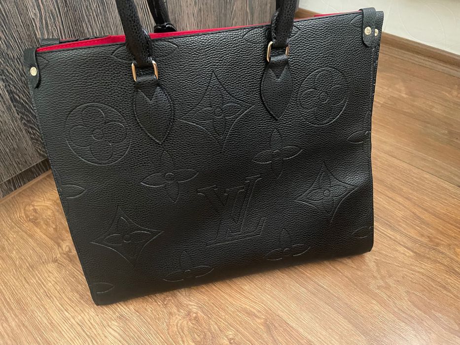 Черна дамска чанта