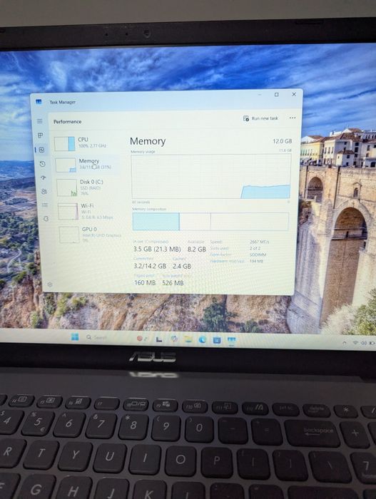 Asus i3 gen 10 , 12gb ram , SSD nvme 256