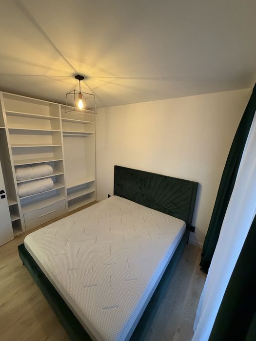 Inchiriez apartament 3 camere zona vivo/bmw parcare subterana