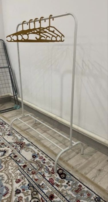 вешалка напольная