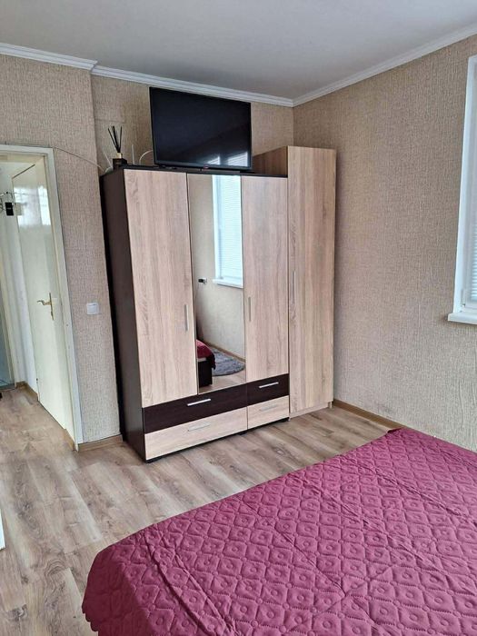 Етаж от къща, под наем, с. Железница