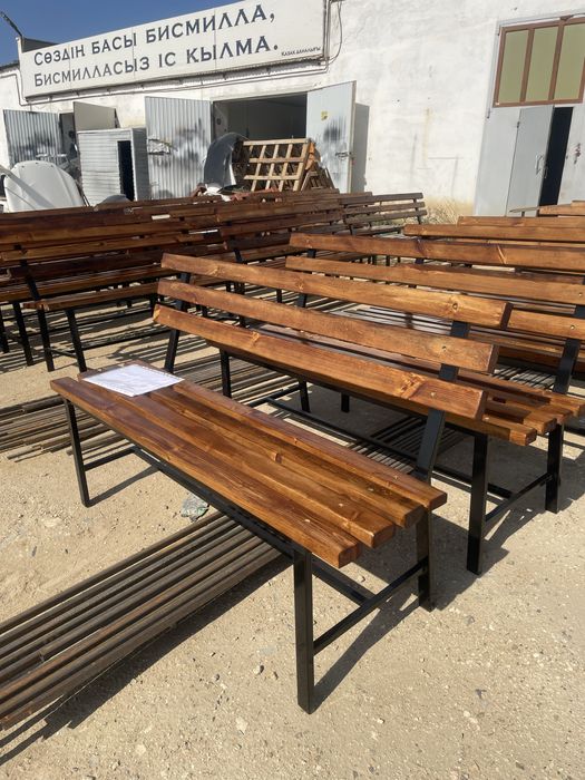 Скамейки со спинкой
