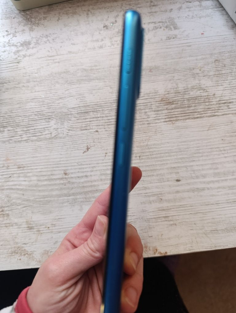Продавам Moto e7 Power