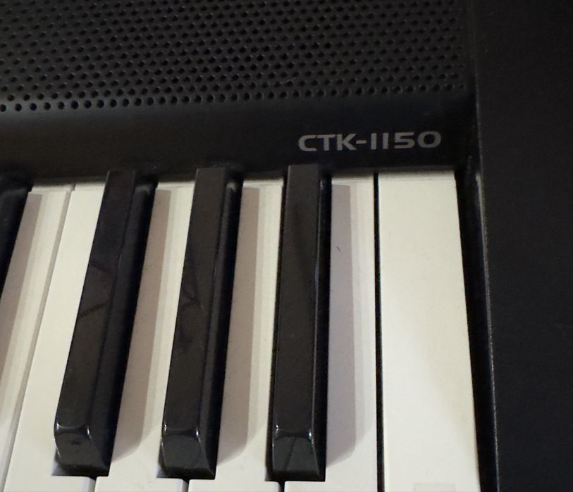 Продавам синъезатор(пиано) Casio CTK-1150 В отлично състояние