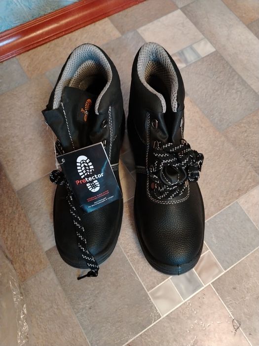 Продам новый спецобувь
