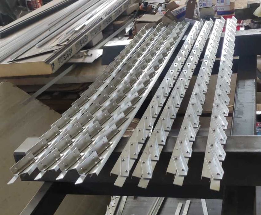 150 cm - Glisiere Din Aluminiu ptr Jaluzele De Terasa - producator