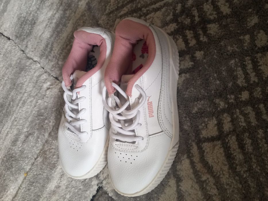 Adidași fetițe Puma și Nike