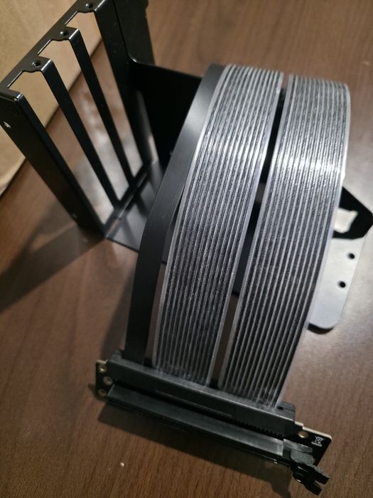 Cablu riser PCIe 4.0 x16 25cm In Win + suport