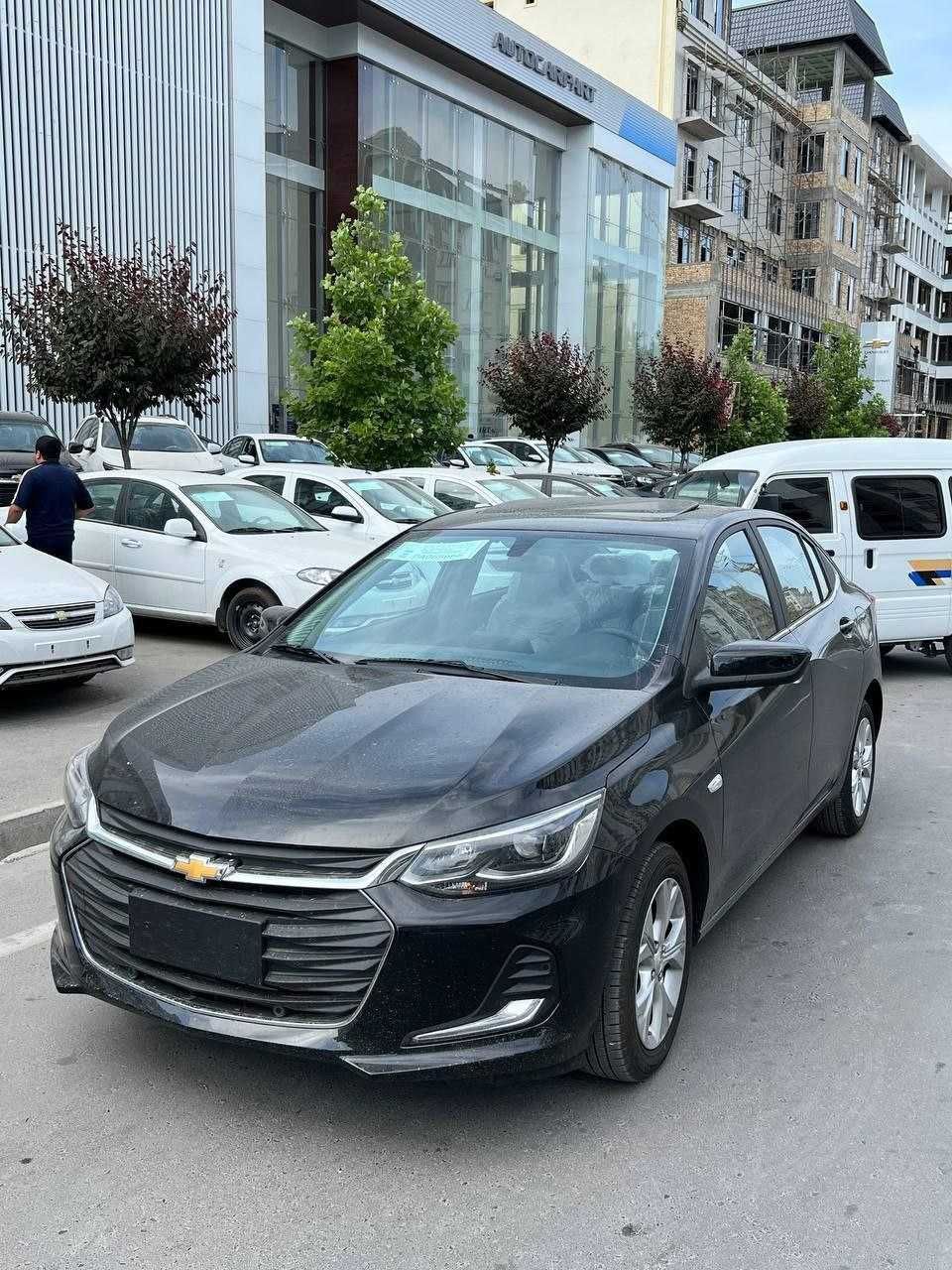 Chevrolet Onix  ful poziciya lyuk