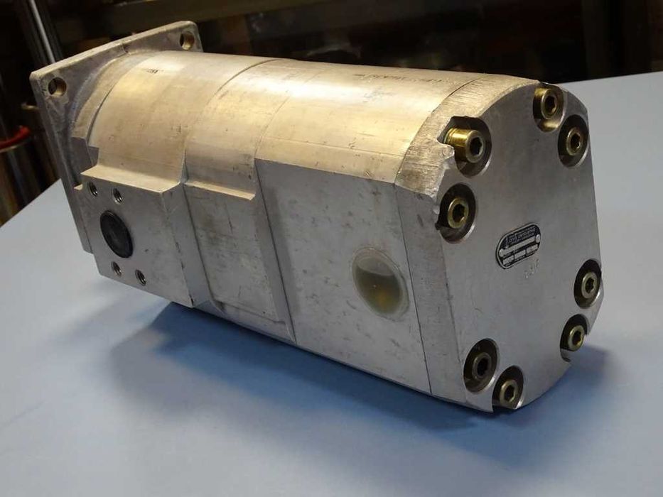 Хидравлична зъбна помпа "Prva Petoletka" 3117.317.9 Hydraulic pump