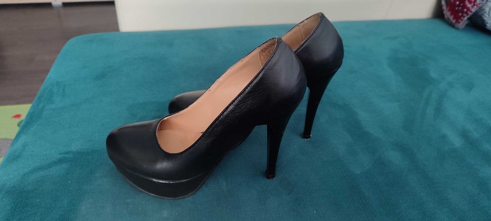 Pantofi din piele mărimea 34