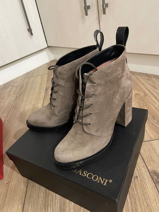 Полусапожки замшевые на удобном каблуке