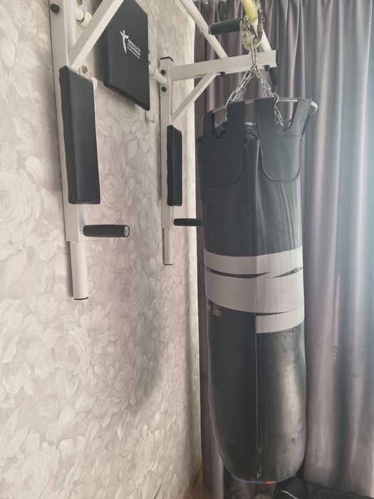 Продам боксерскую грушу