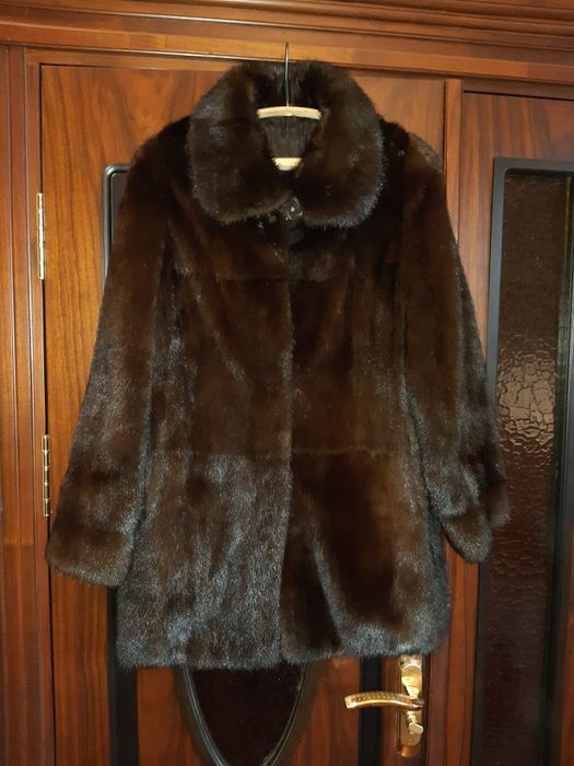Норковая шубка 48р.Или обмен на золую цепь. Состояние идеальное.