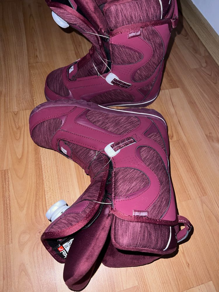 Boots Head BOA Rosii 24cm