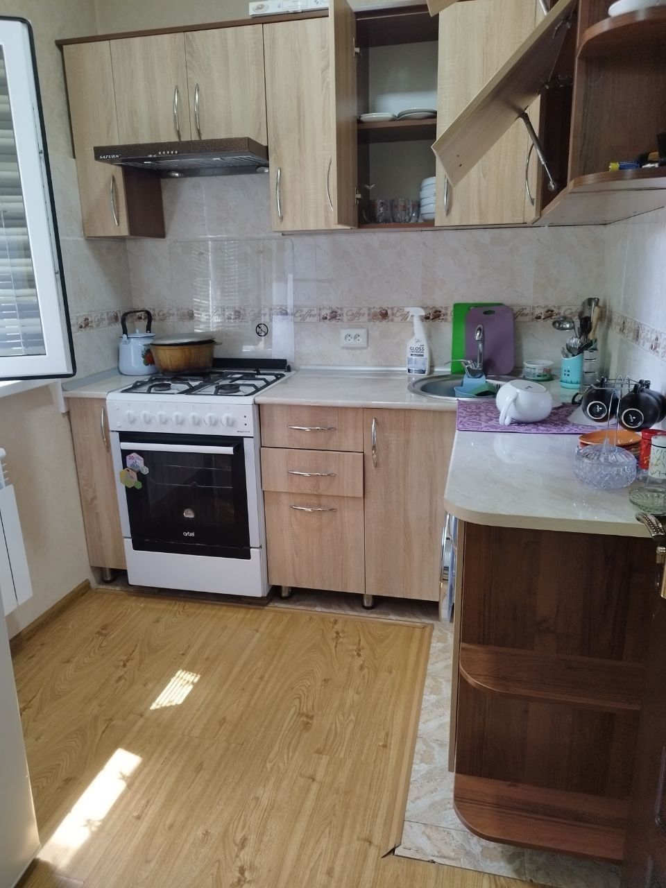 Аренда квартиры 

Чиланзар Ц квартал 
1/3/4  Балкон 1.5*3 метра 
Мебел