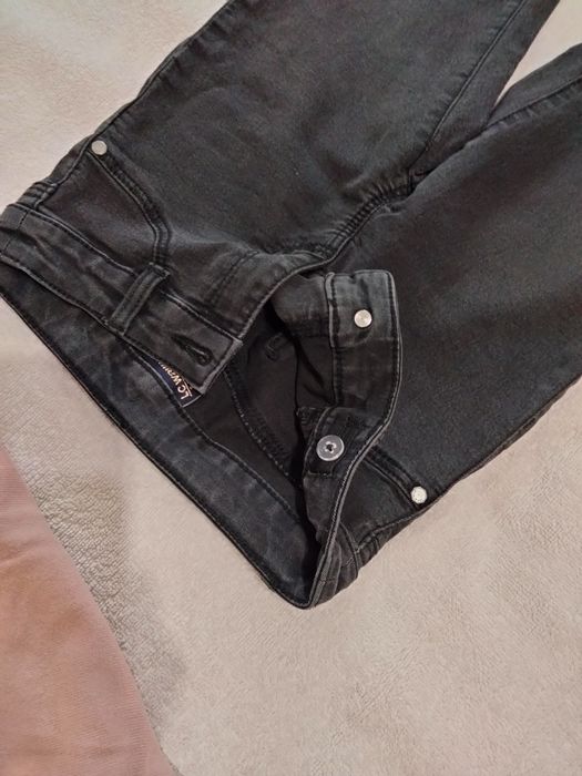 Детски ластични дънки и джинси с блузки