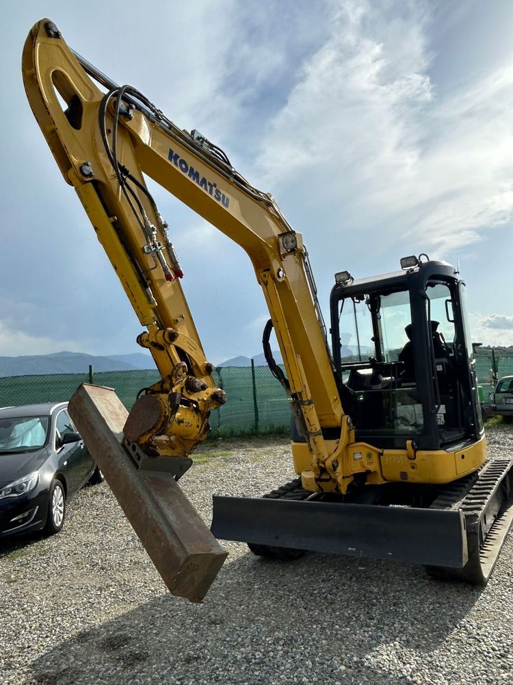 Inchiriez excavator 5.5 tone