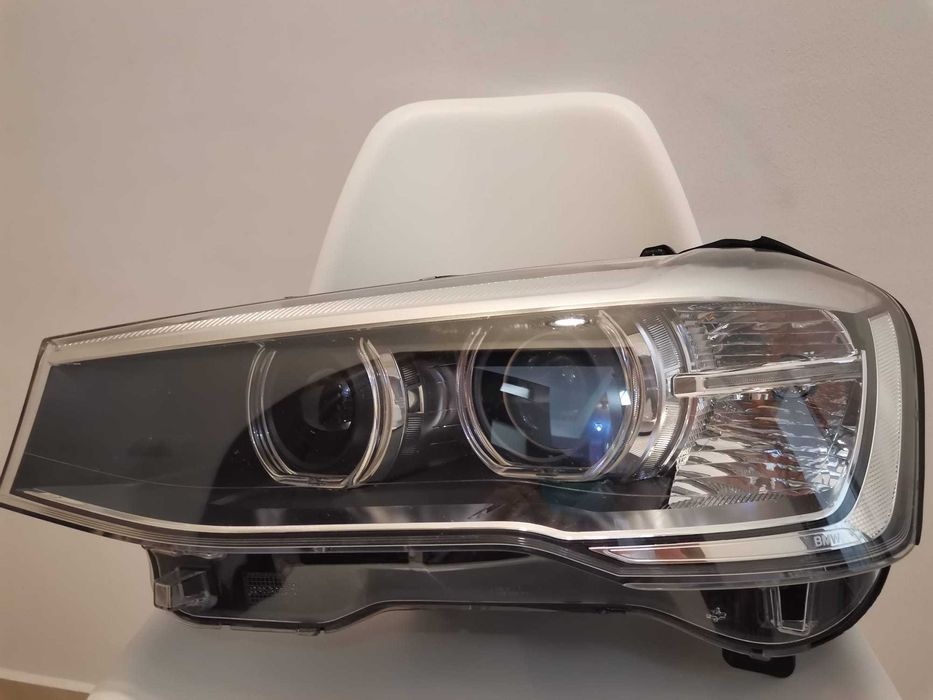 Far bmw X3 F25 X4 F26 xenon stanga