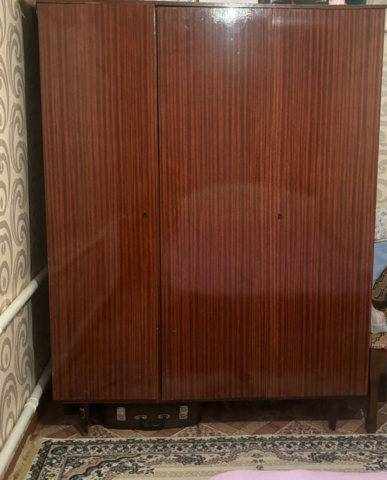 Продаем два шкафа