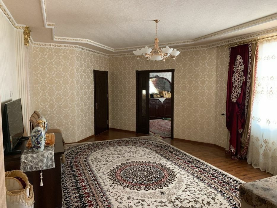 Продаётся дом на Ракат махалле Яккасарайского района.