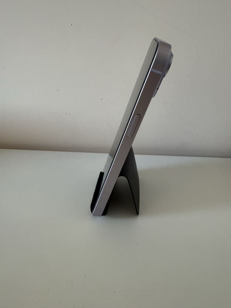 Iphone 14 128 GB лилав от А1 като нов