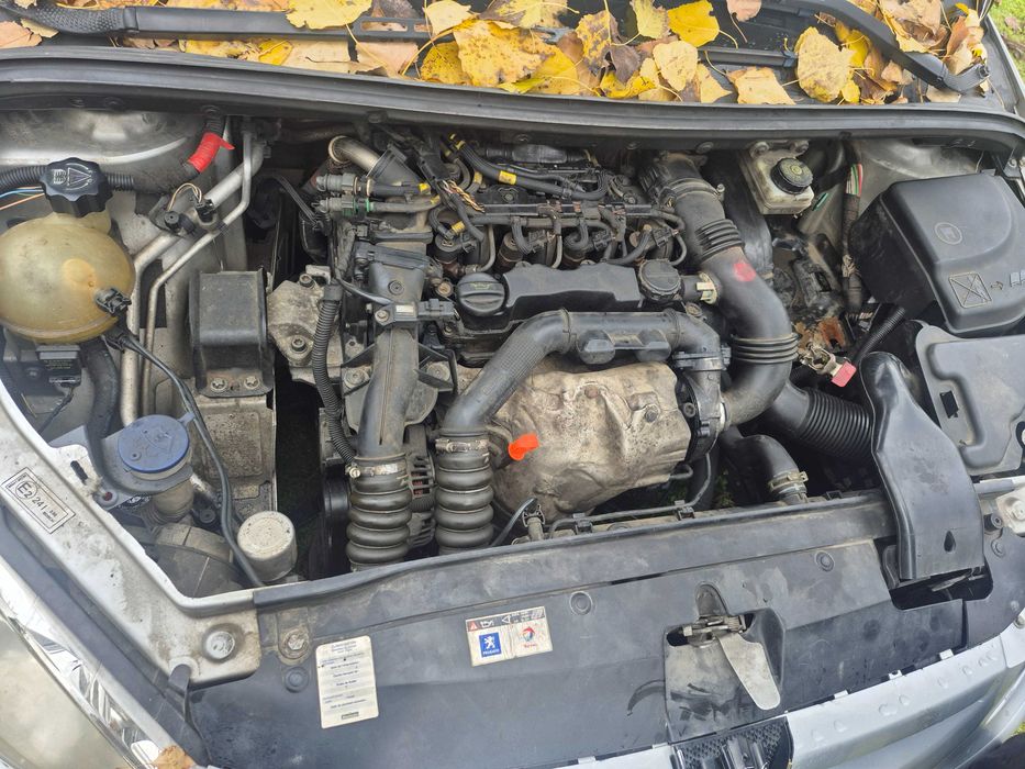Dezmembrez sau vand fara acte Peugeot 307 motor 1.6 diesel