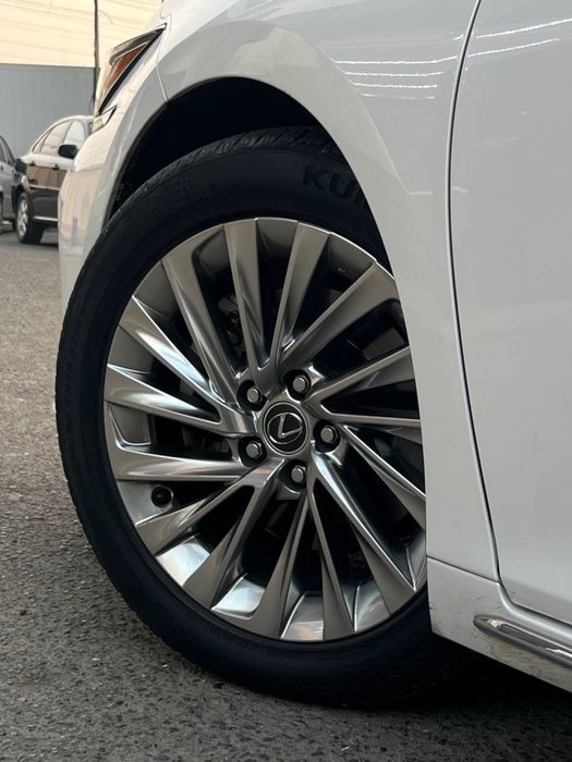 Lexus ES350 3.5литра