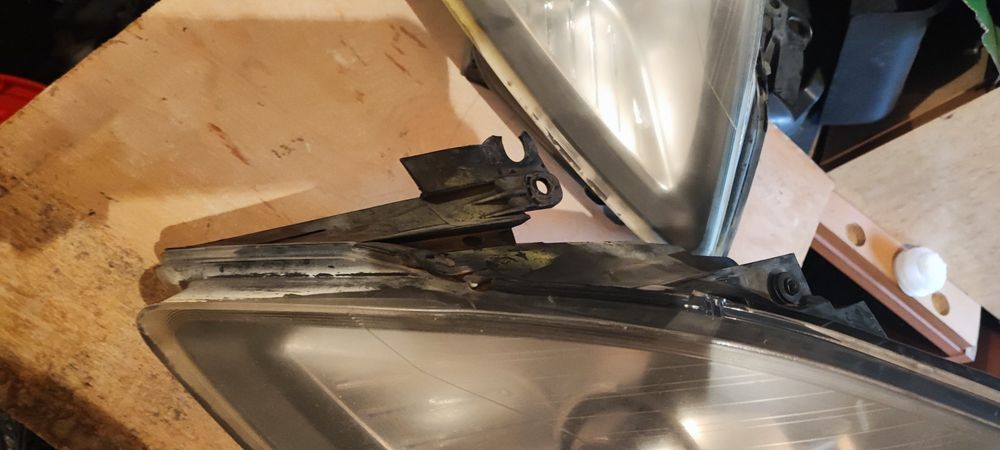 Фарове за Опел Зафира б