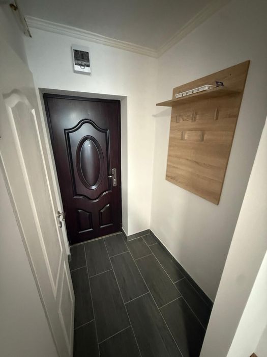 Ofer spre vanzare Garsoniera zona Ostrovului Etaj 1 Finisata