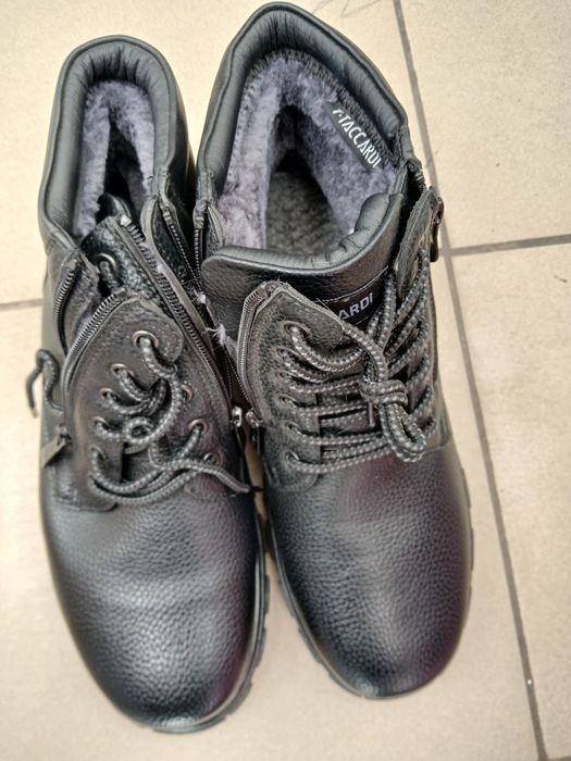 Продаются новые мужские ботинки 42 размера