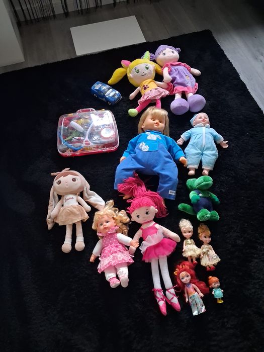 Vând jucării diverse în stare f bună