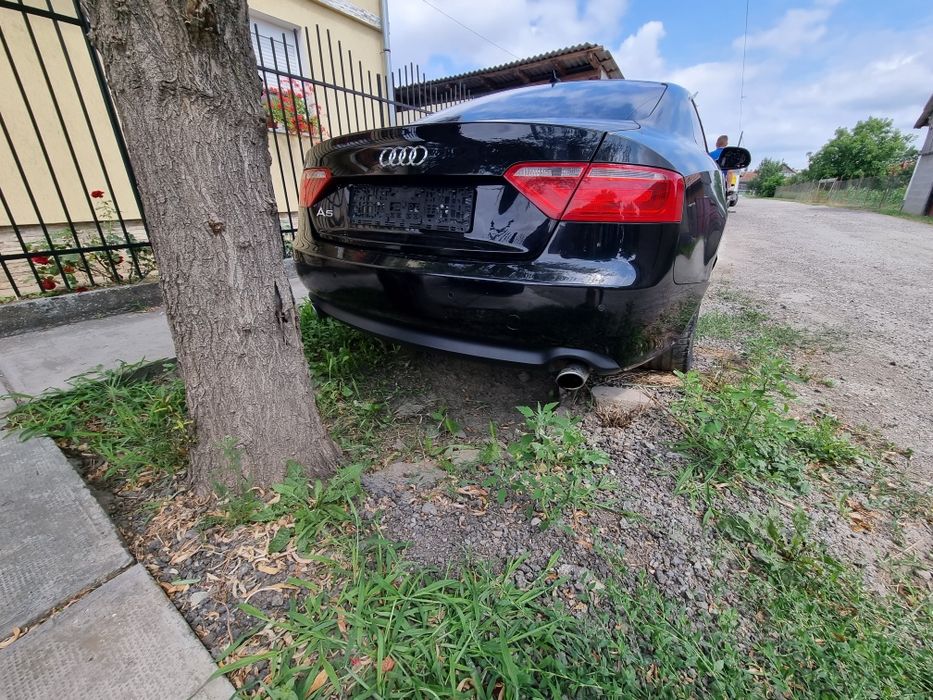 Dezmembrez audi a5 coupe 3.0 manual