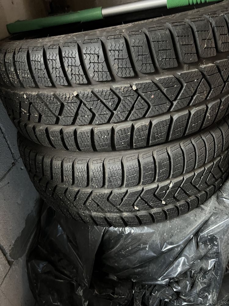 Anvelope pirelli sottozero 205 45 17