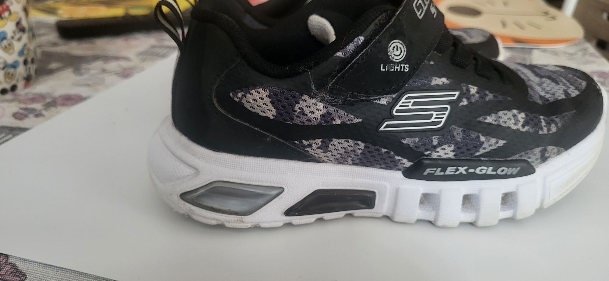 Skechers детски светещ