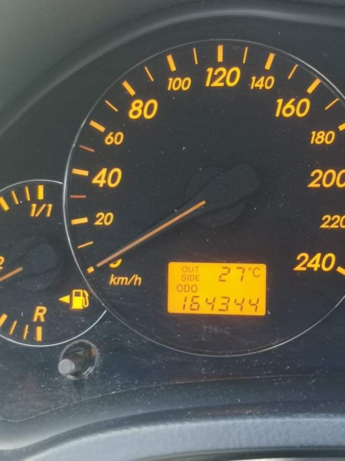 Тойота Авенсис 2.4 автомат