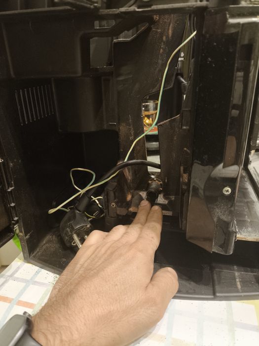 Vând piese pt DeLonghi Magnifica ,Caffe Corso ,etc.