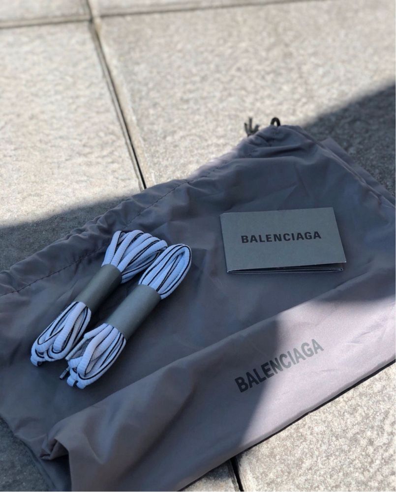 Balenciaga track
