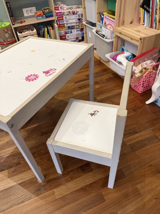 Masa Ikea pentru copii cu 2 scaune, pin